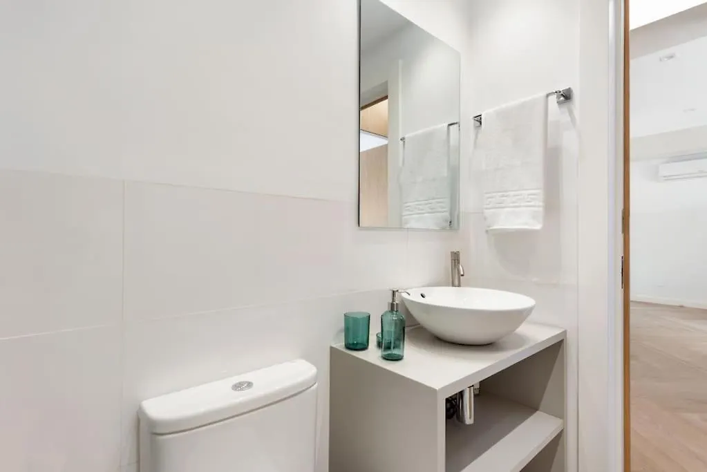 Apartment Mota Malaga Apt Downtown And Commercial Area Spain